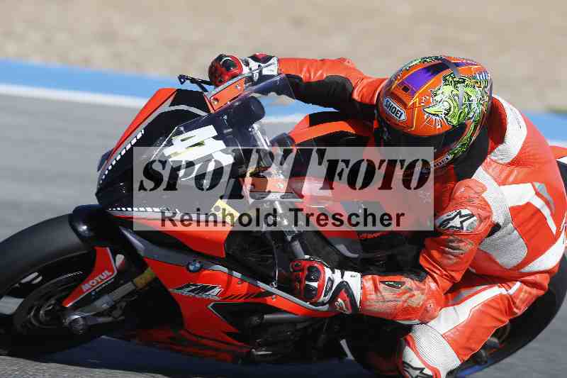 /Archiv-2024/02 29.01.-02.02.2024 Moto Center Thun Jerez/Gruppe schwarz-black/411